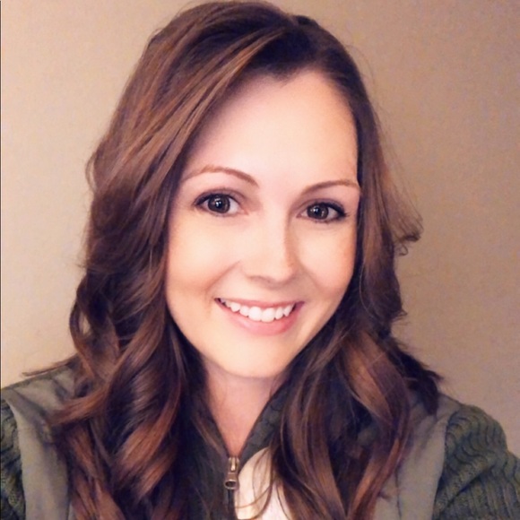 Meet your Posher, Amanda - Picture 1 of 1